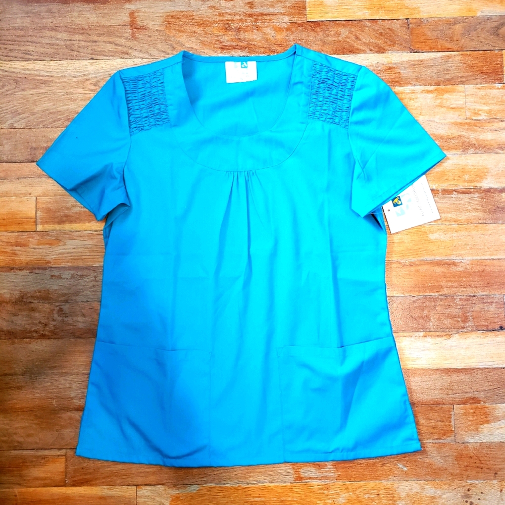 Adar Medical: Nurses Scrub Top.